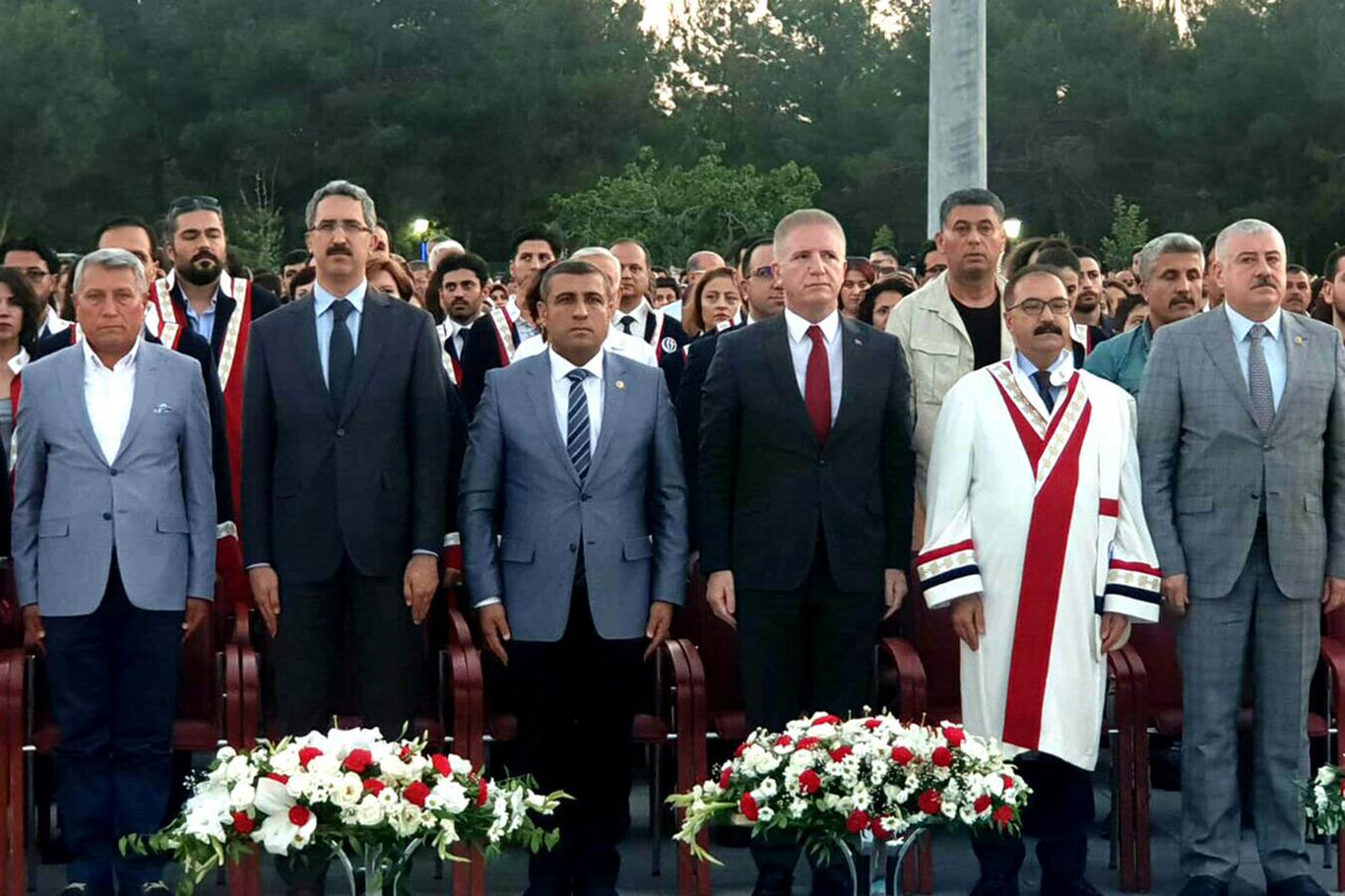 Gaziantep Üniversitesi’nde mezuniyet coşkusu Gaziantep Üniversitesi’nde mezuniyet coşkusu